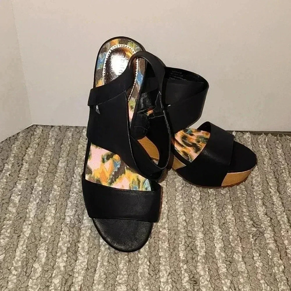 Madden Girl Wedge - Picture 1 of 7